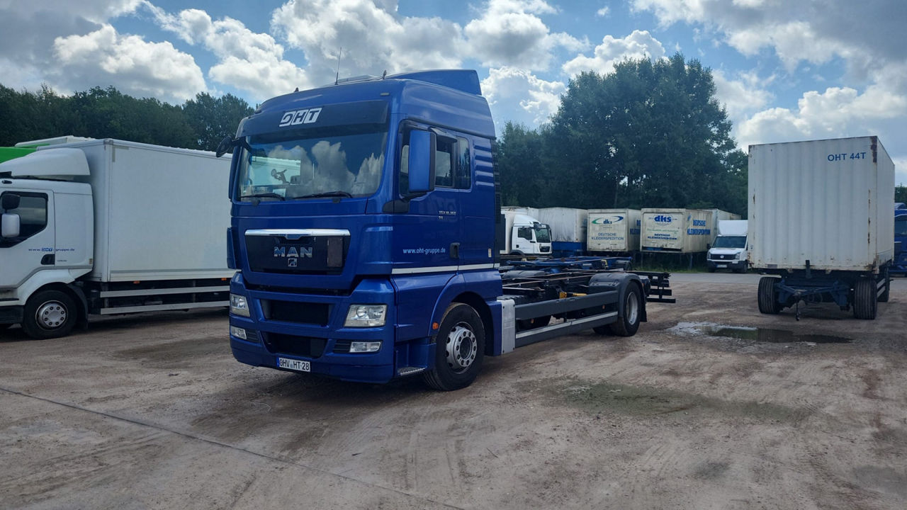 16_9 - 2400 x 1350 px-MAN-MM-1.jpg